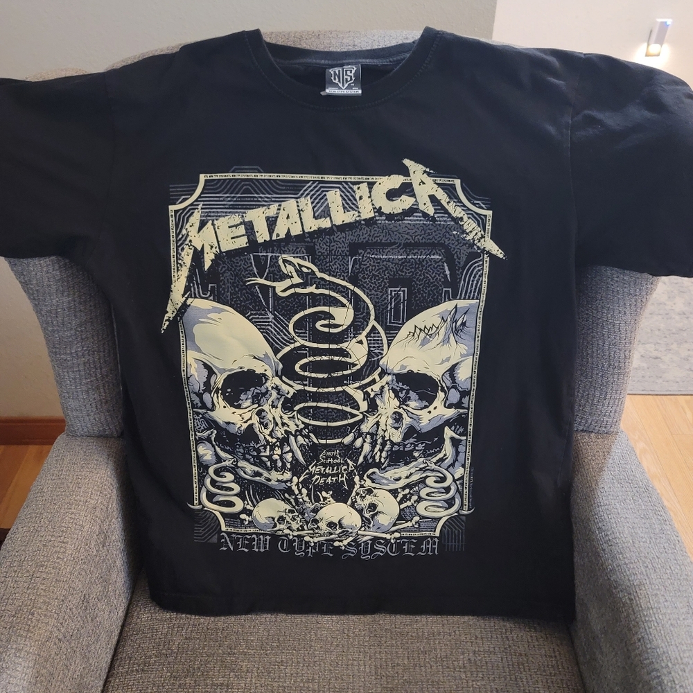 Metallica Large Black Graphic Band Tee - New Gift System Print